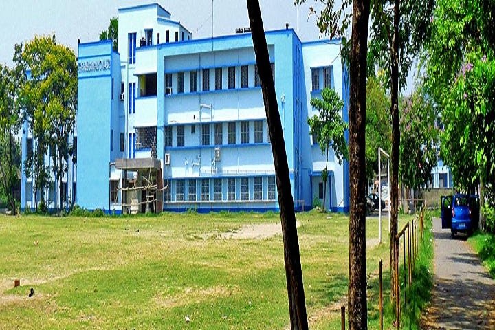 https://cache.careers360.mobi/media/colleges/social-media/media-gallery/8853/2018/12/29/College View of Bhairab Ganguly College Kolkata_Campus-View.jpg